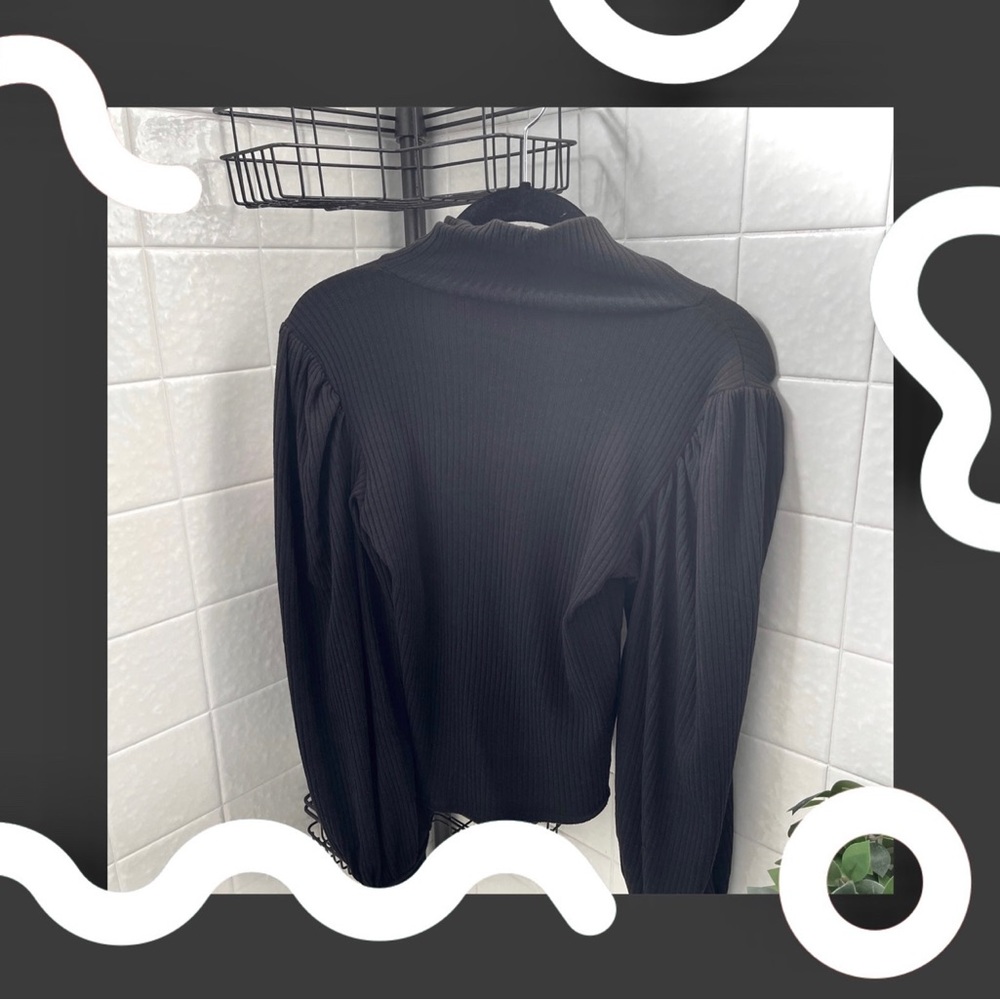 **SALE** TURTLENECK (M)